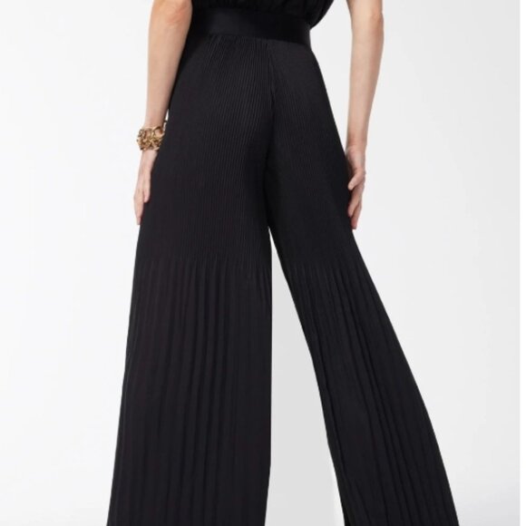 Chico's Black Label Release Pleat Flare Pant Color: Black Size: S - Picture 1 of 6